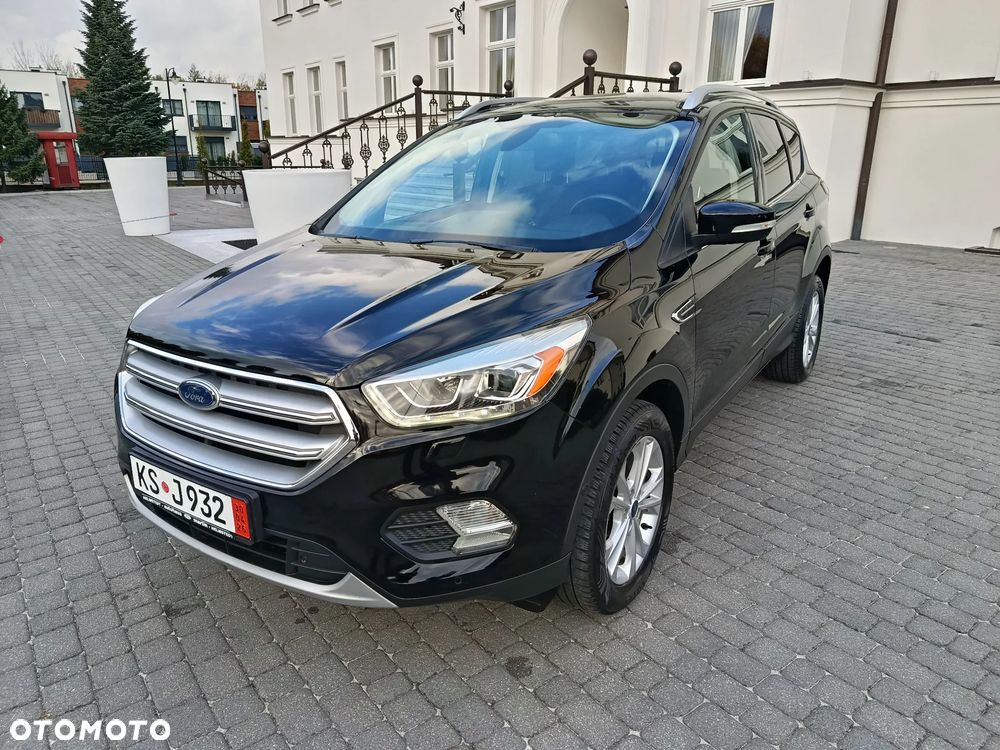 Ford Kuga - 1
