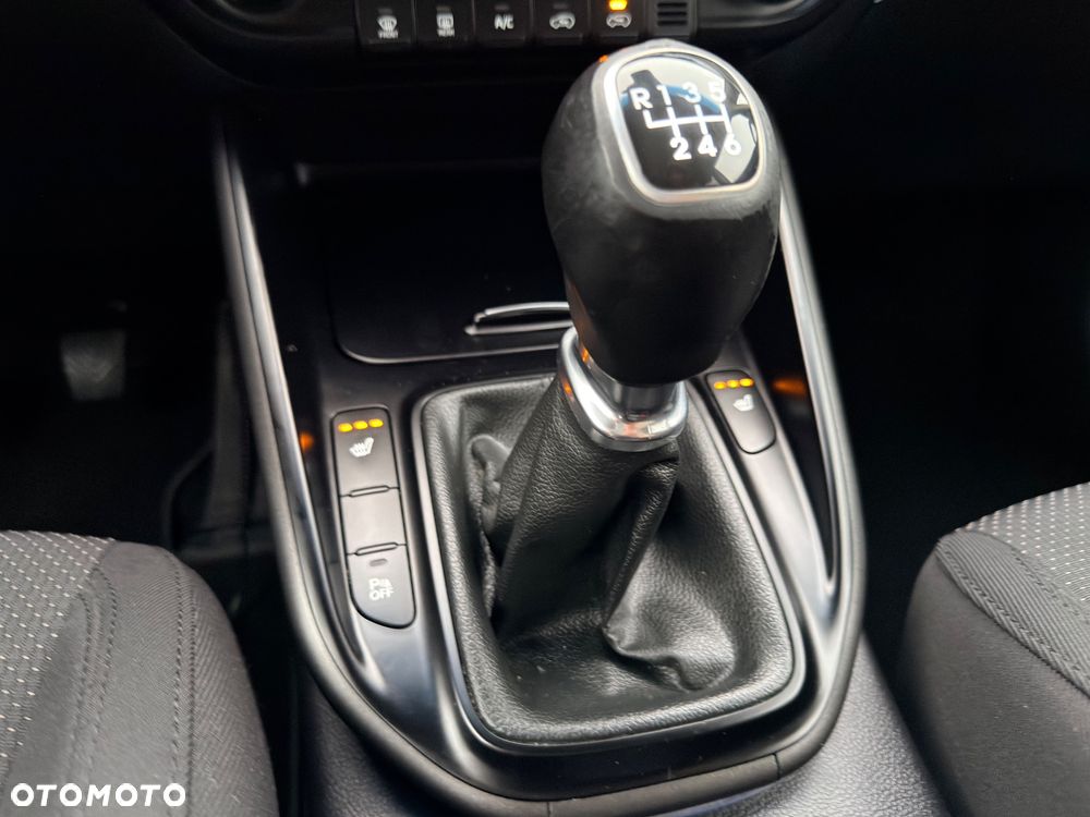 Kia Carens 1.6 GDI XL 7os - 28