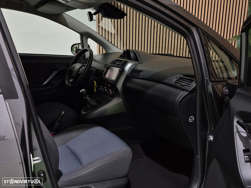 Toyota Verso 1.6 D-4D Comfort - 29