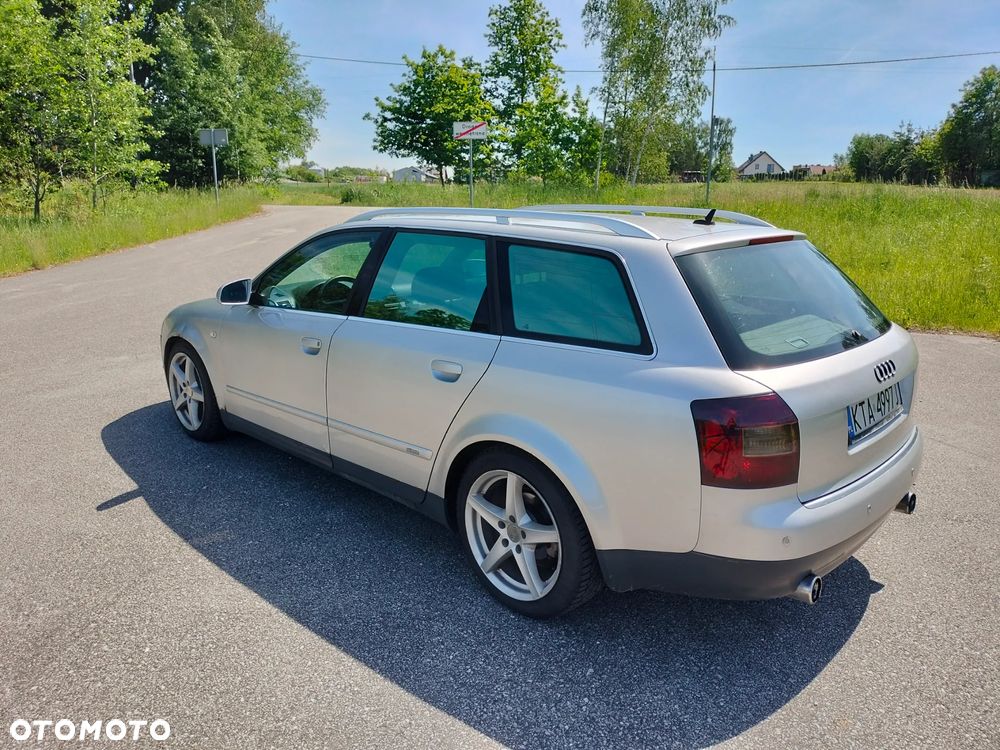 Audi A4 Avant - 1