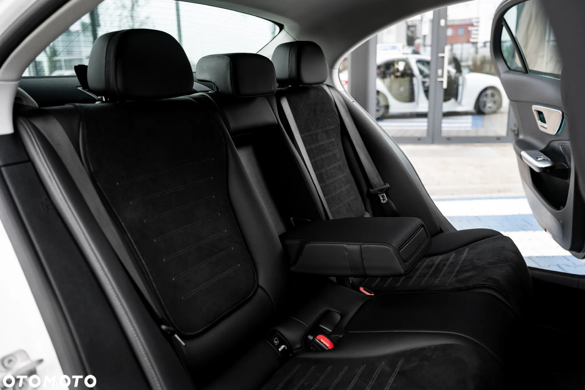 Mercedes-Benz Klasa C 220 d 4MATIC 9G-TRONIC - 14