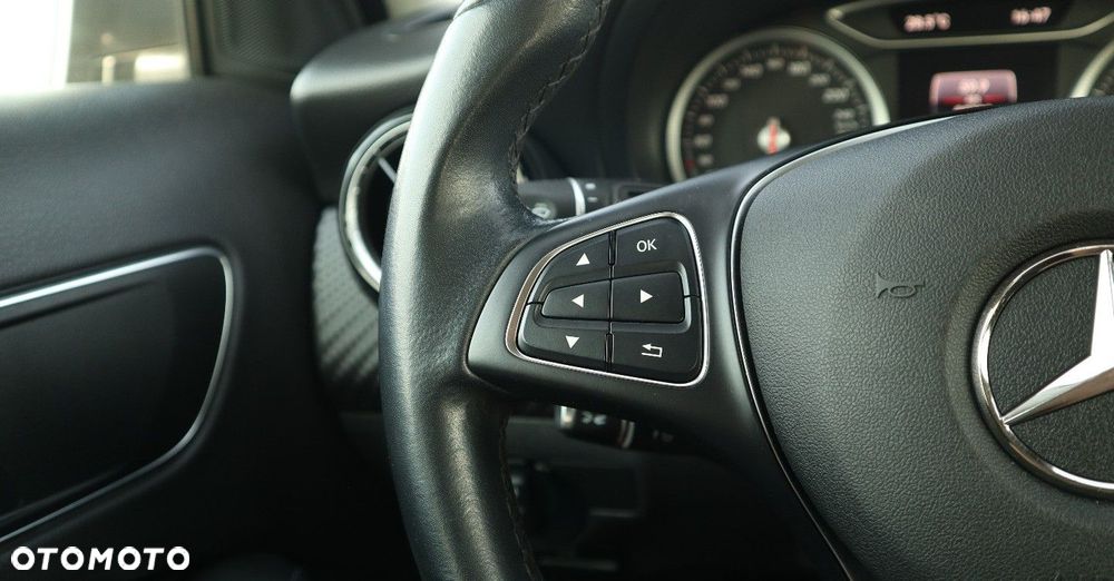 Mercedes-Benz GLA 200 (CDI) d 7G-DCT - 23