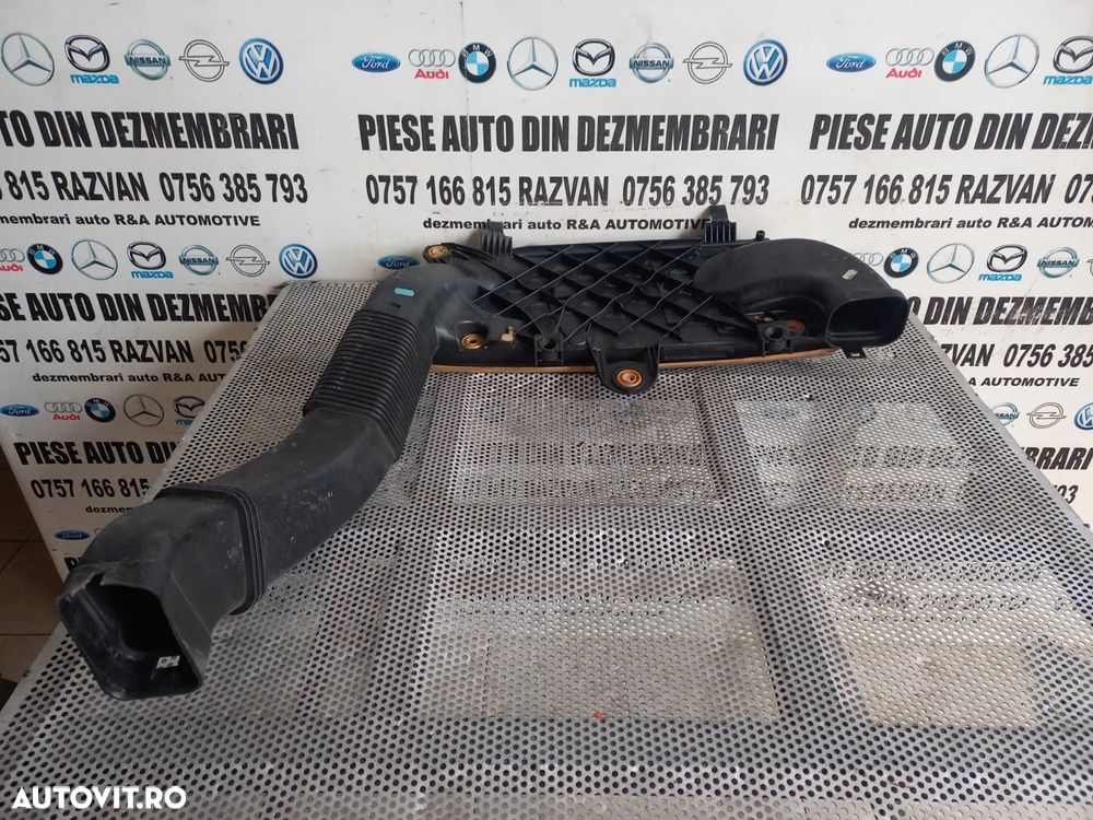 Tubulatura Admisie Aer Trager Carcasa Filtru Aer Bmw 730D Seria 7 F01 F02 F03 F04 Dezmembrez Bmw F0 - 1