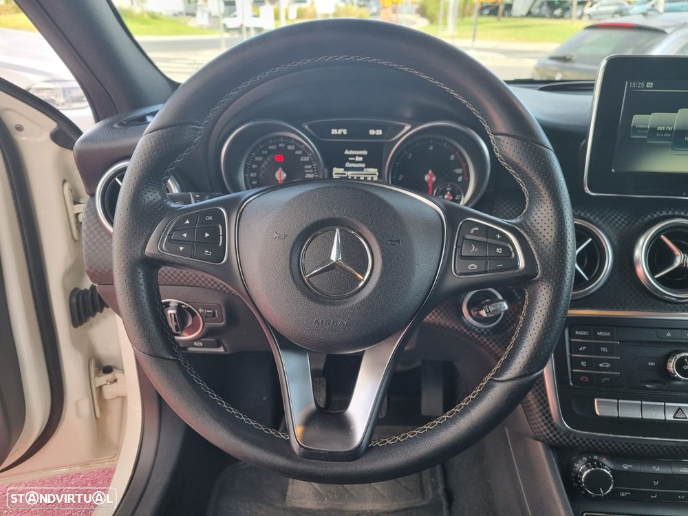 Mercedes-Benz A 180 d AMG Line - 26