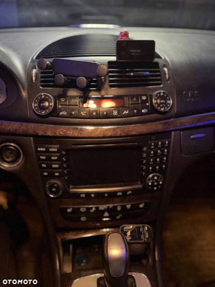 Mercedes-Benz Klasa E 320 CDI T Avantgarde - 10