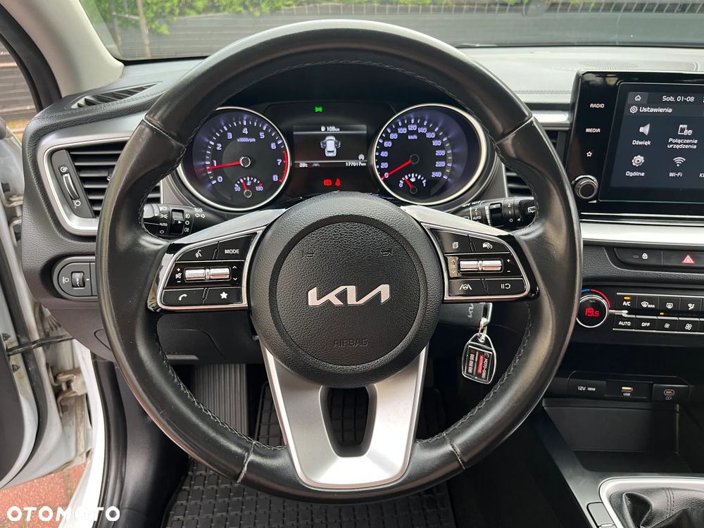 Kia Ceed 1.5 T-GDI M - 15