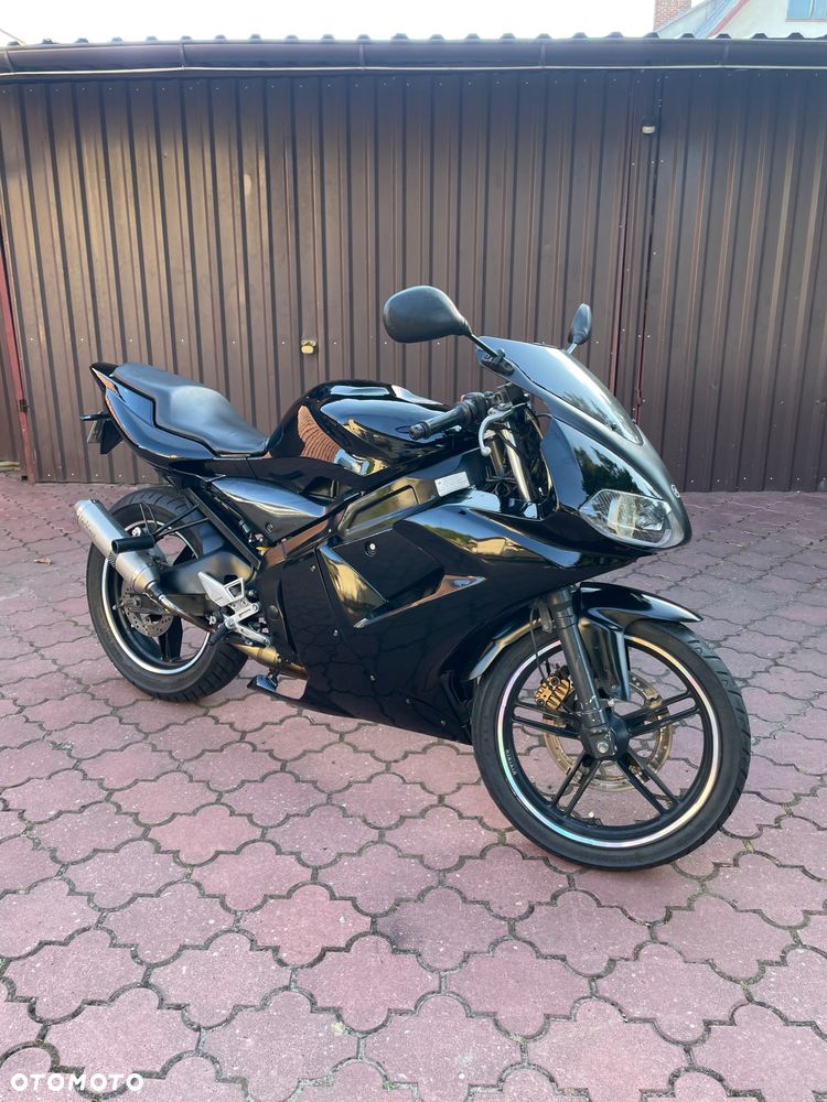 Yamaha TZR - 12