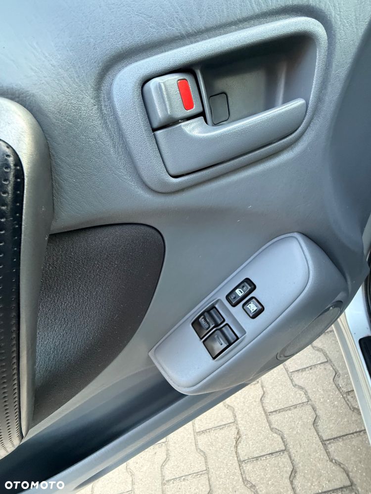 Toyota RAV4 2.0 VVT-i Sol - 19