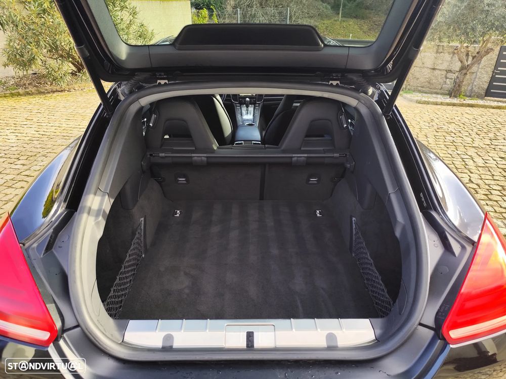 Porsche Panamera - 18