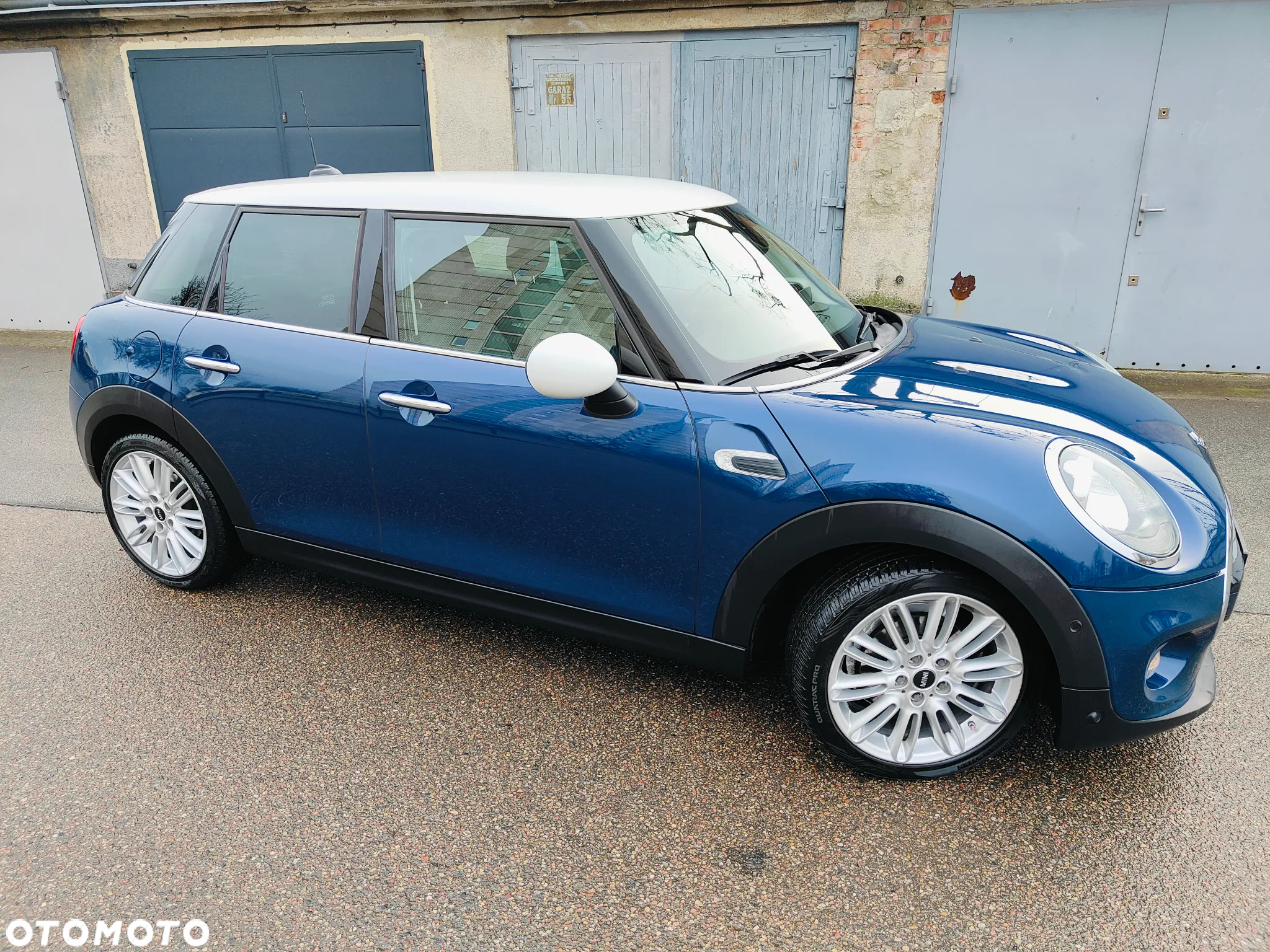 MINI Cooper Standard - 13