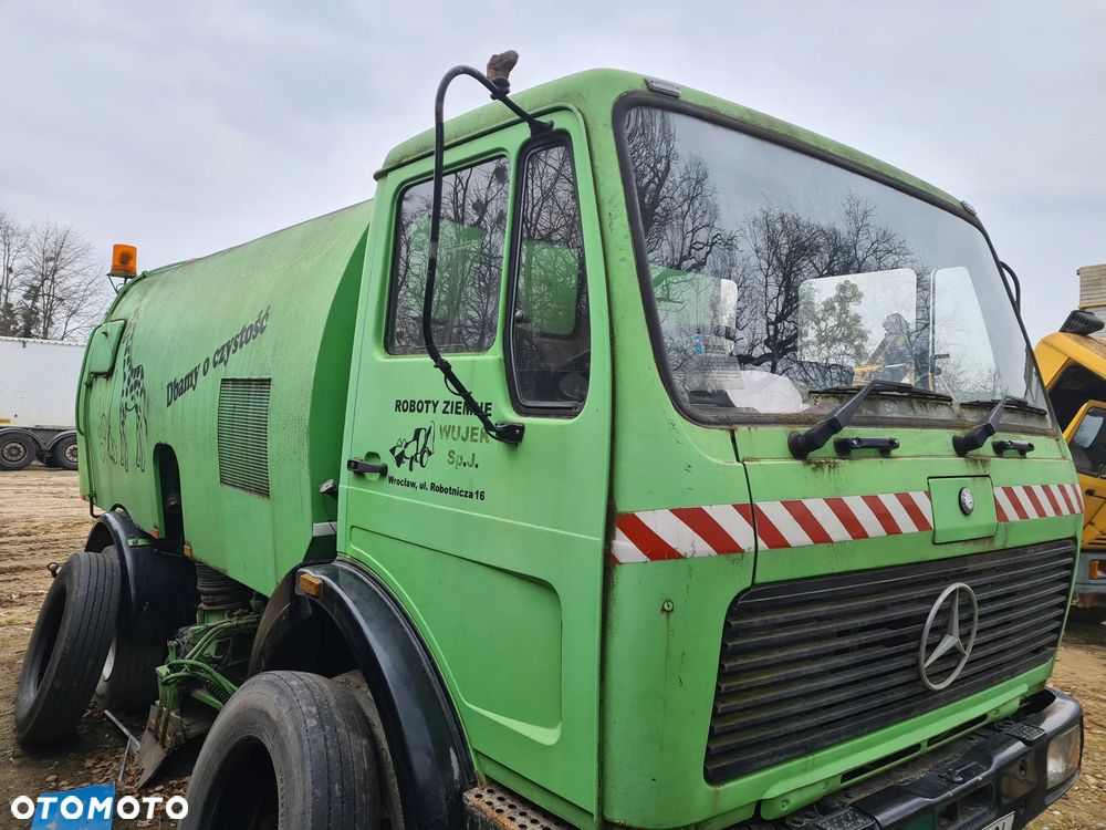 Mercedes-Benz zamiatarka - 3