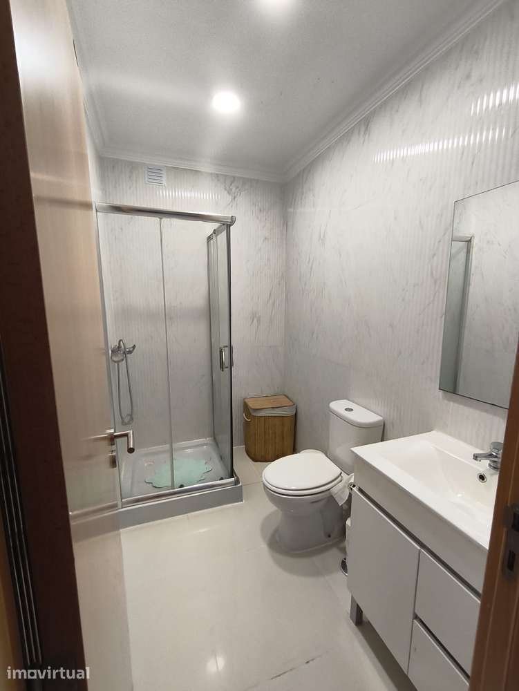 Apartamento T2 à venda na Rua Conceição Sameiro Antunes - Grande imagem: 5/13