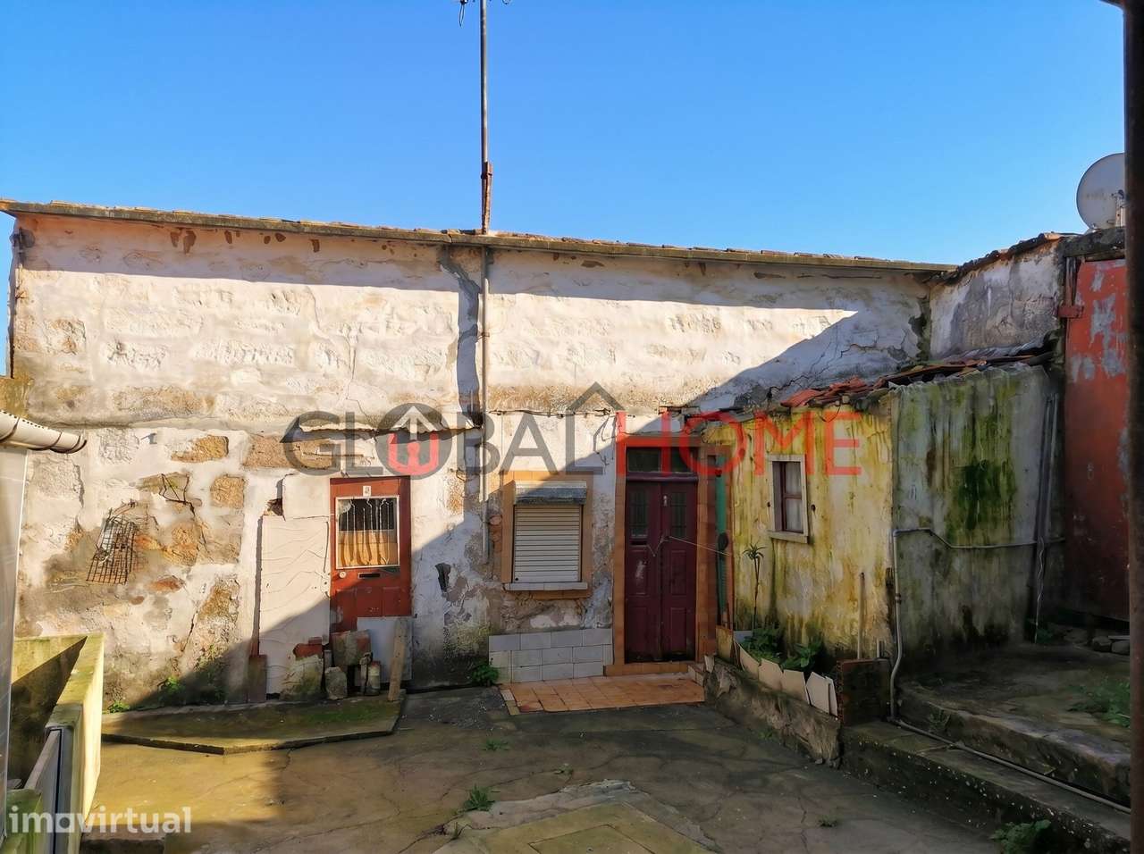 Moradia T1 para Reabilitação em Campanhã - Grande imagem: 2/14