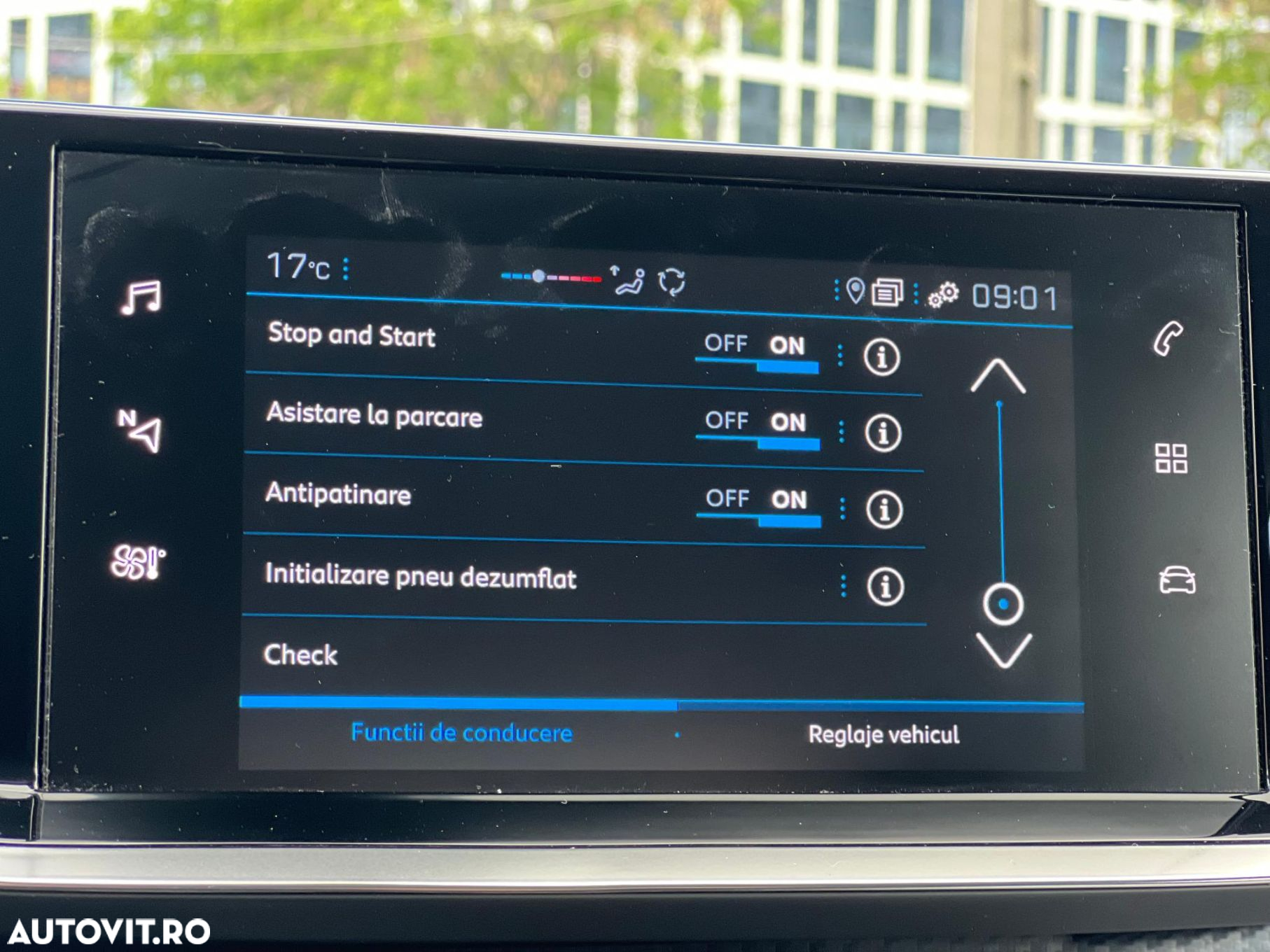 Peugeot 2008 1.2 L PureTech STT EAT8 Allure - 25