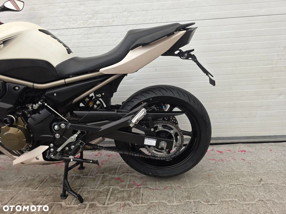 Yamaha XJ - 12