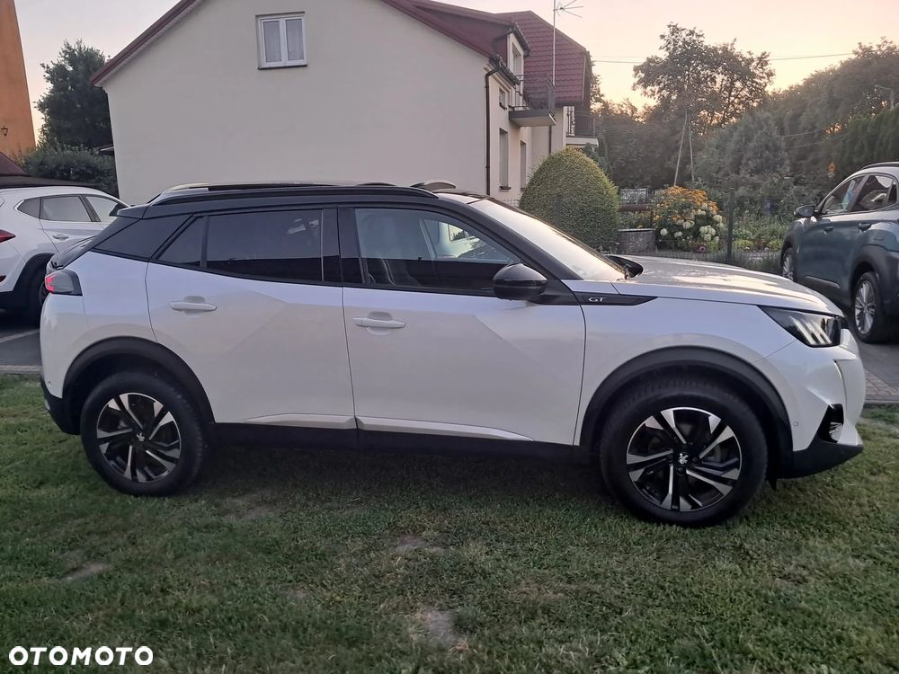 Peugeot 2008 PureTech 130 EAT8 GT - 8