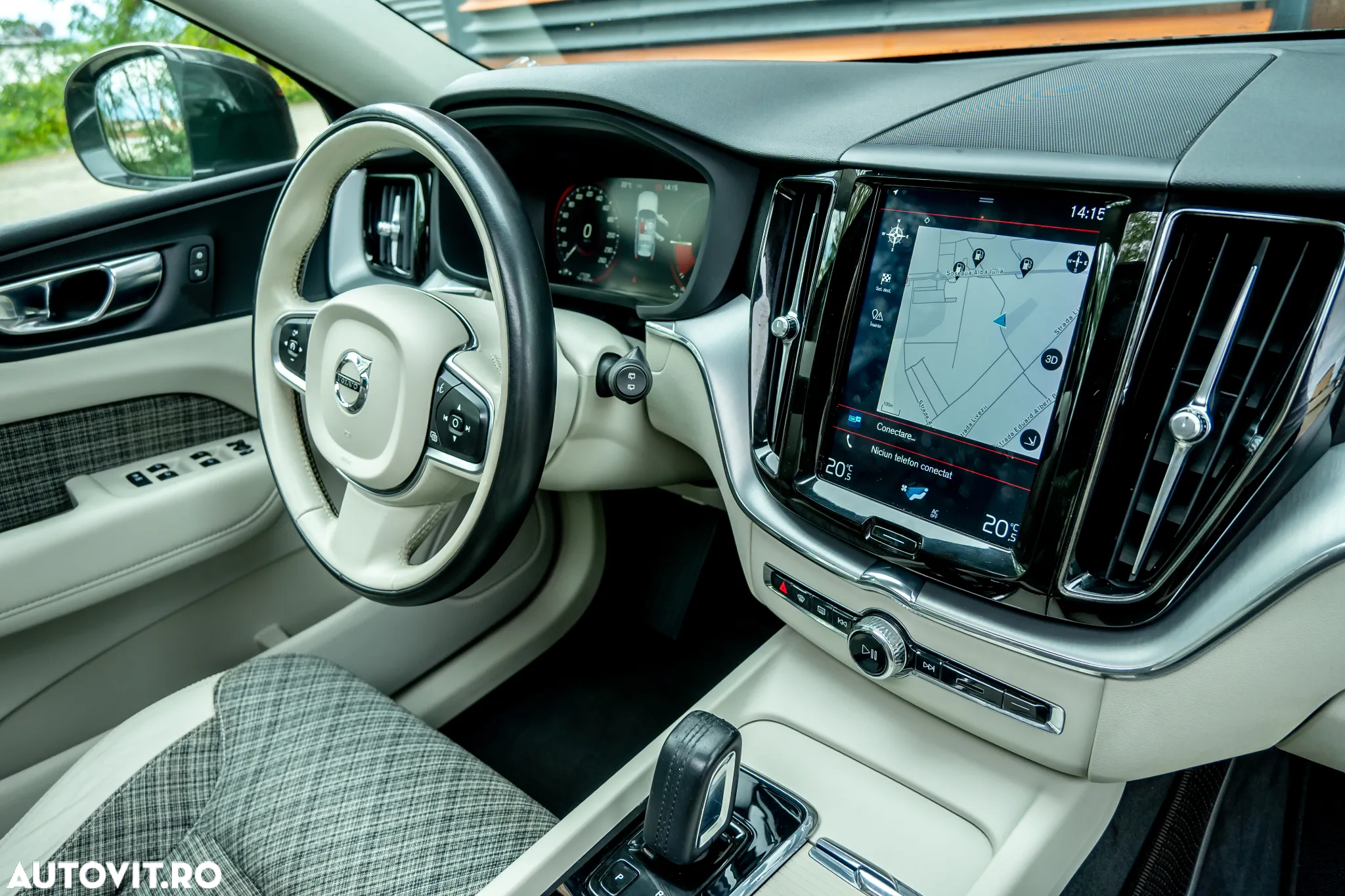 Volvo XC 60 T8 Twin Engine AWD Geartronic Inscription - 27