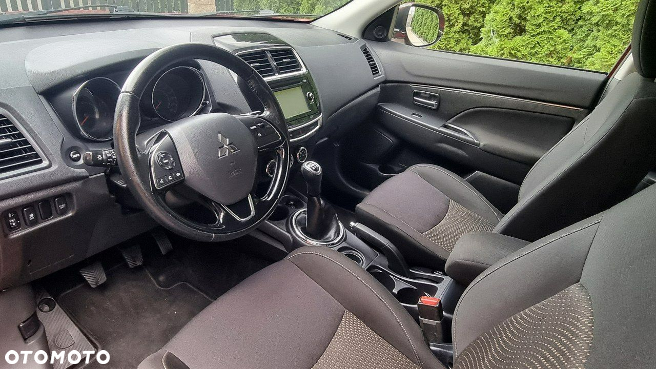 Mitsubishi ASX - 12