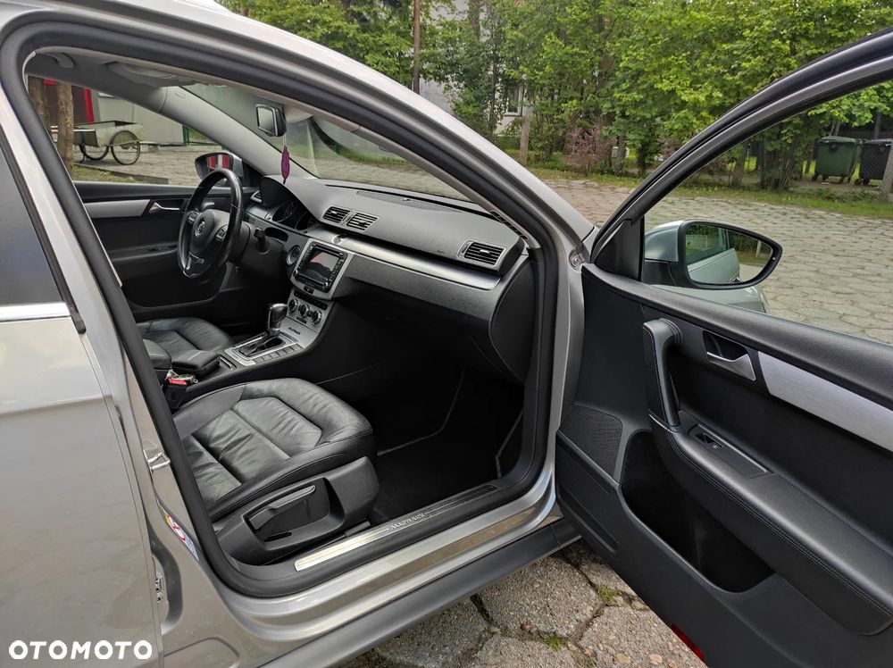 Volkswagen Passat Alltrack - 9