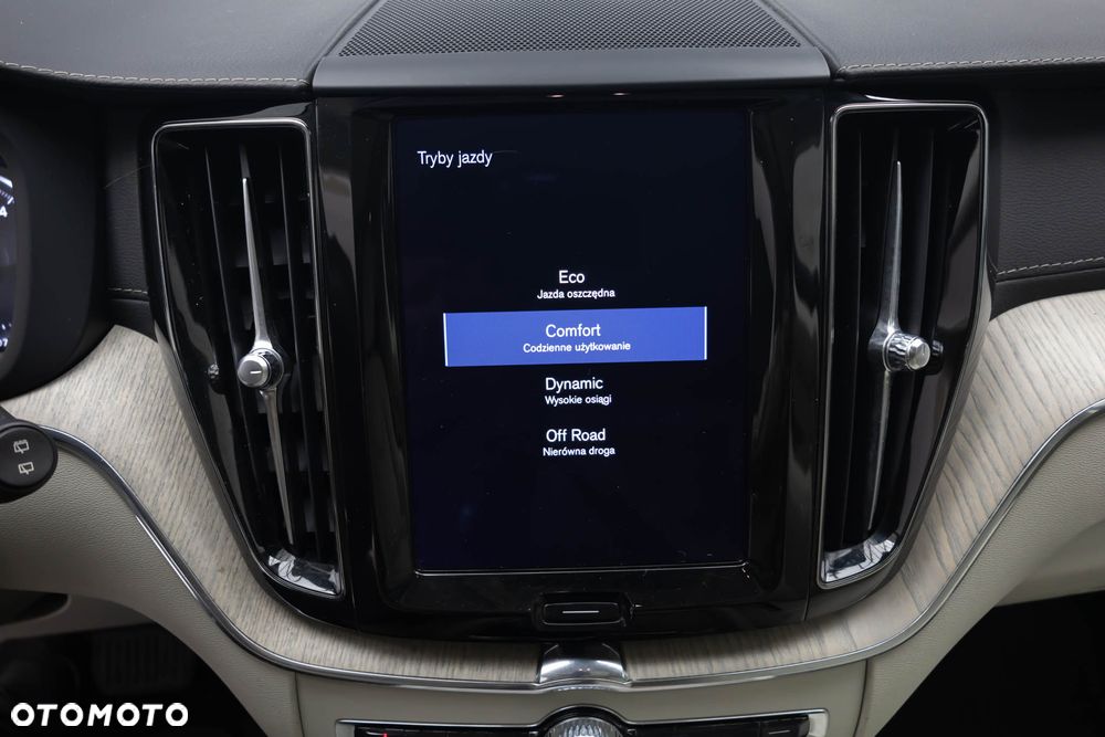 Volvo XC 60 B4 D AWD Geartronic Inscription - 20