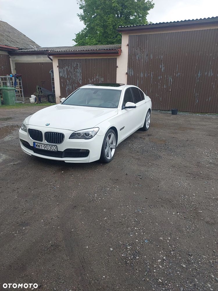 BMW Seria 7 740i - 2
