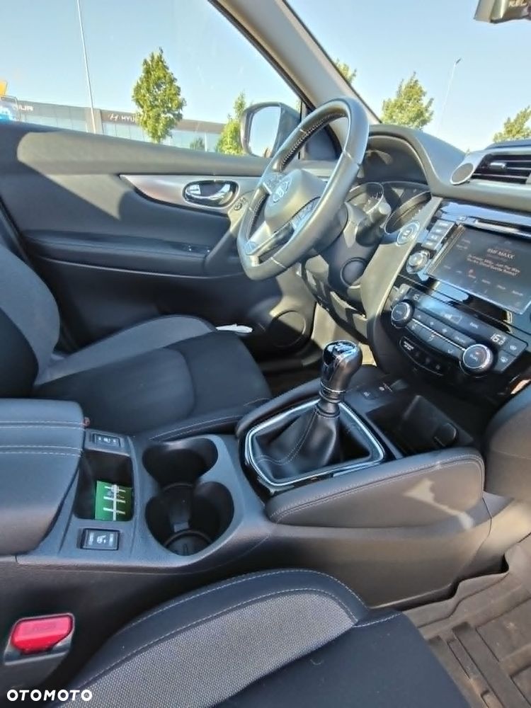 Nissan Qashqai 1.3 DIG-T N-Connecta - 18