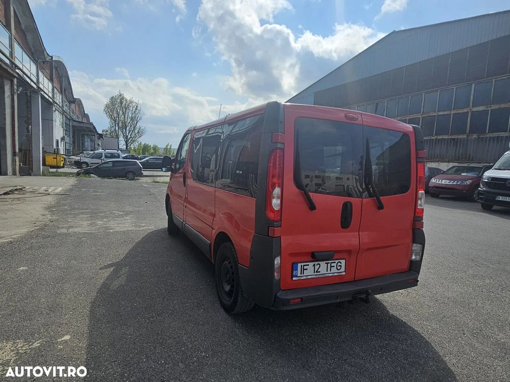 Opel Vivaro - 2