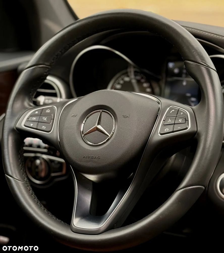 Mercedes-Benz GLC - 26