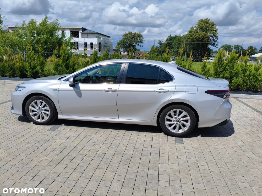Toyota Camry 2.5 Hybrid Comfort CVT - 23