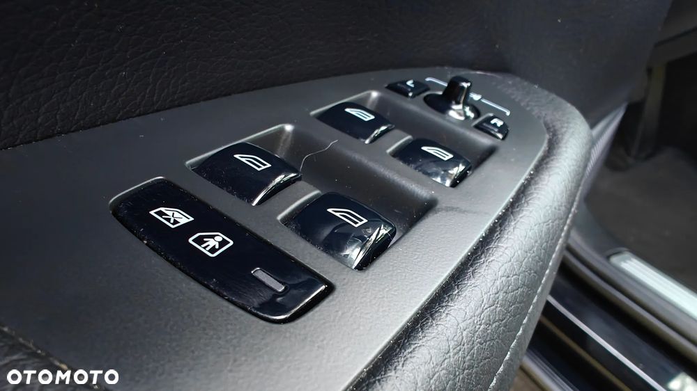 Volvo V90 D4 Momentum Pro - 24