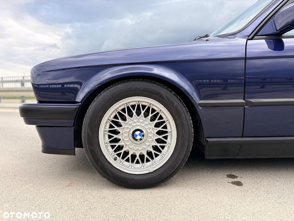 BMW Seria 3 318i - 14