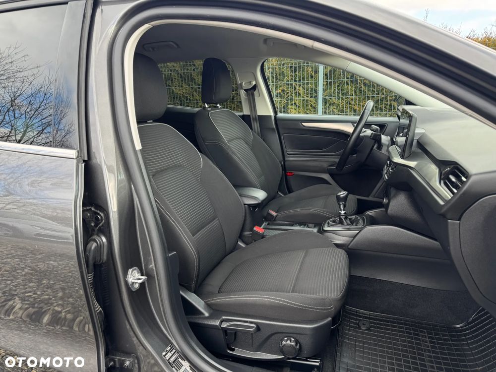 Ford Focus SW 1.5 EcoBlue Titanium - 25