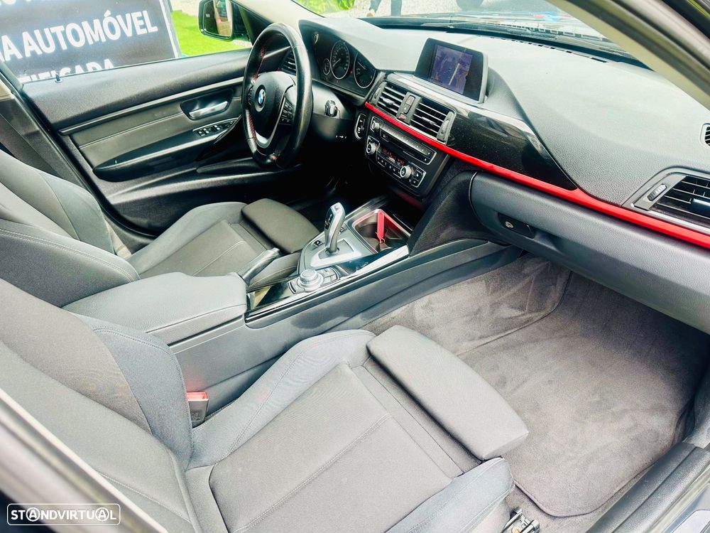 BMW 320 d DPF Touring Aut. Edition Sport - 26