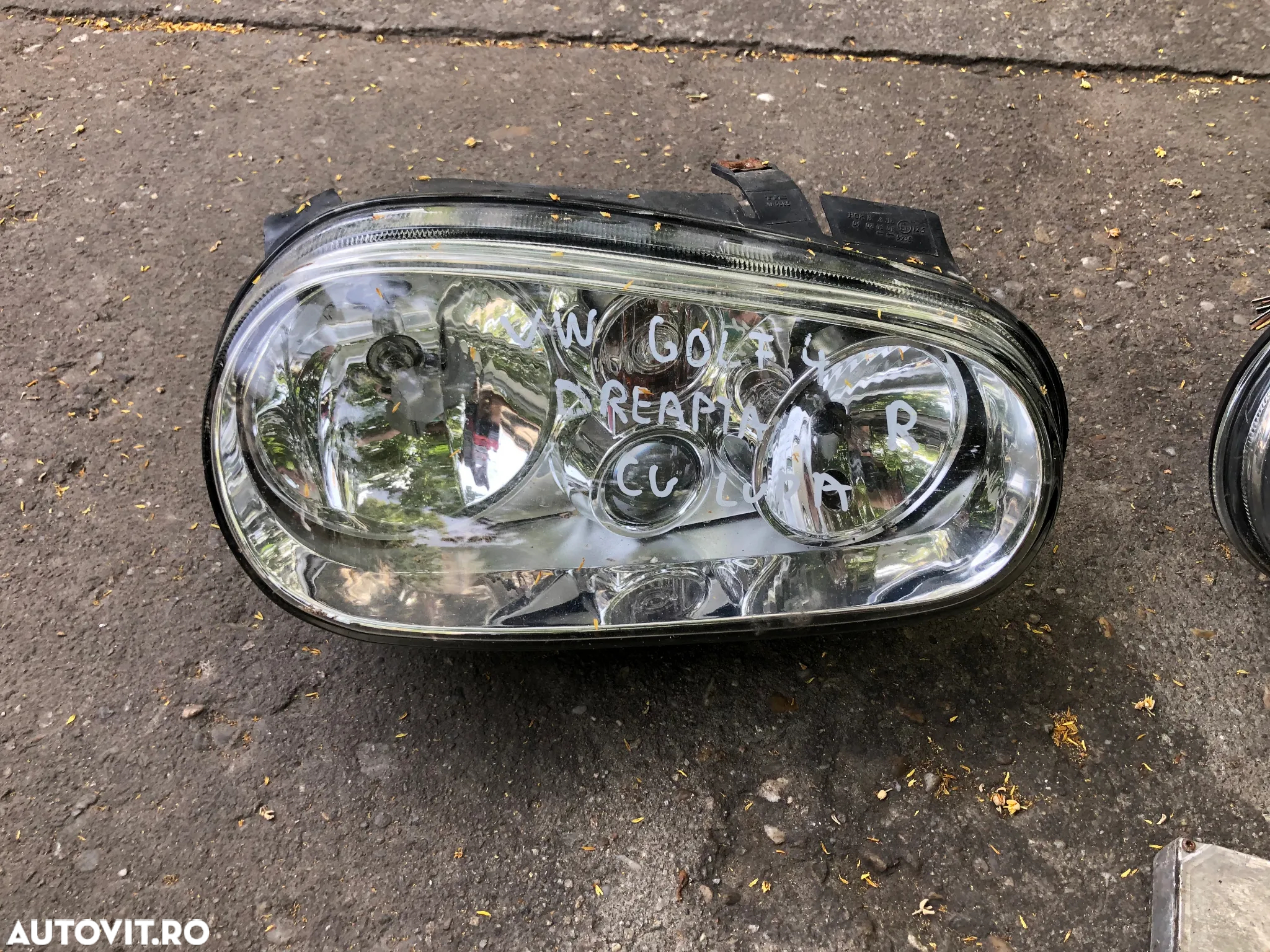 Far stanga/far dreapta Volkswagen Golf 4 halogen - 6