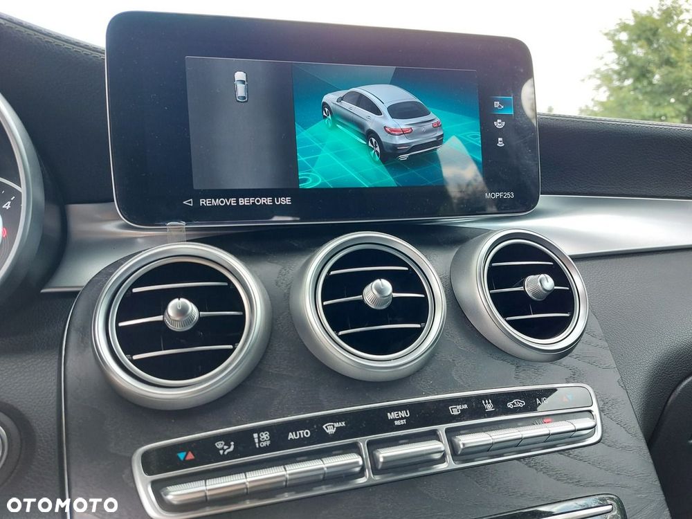 Mercedes-Benz GLC - 33