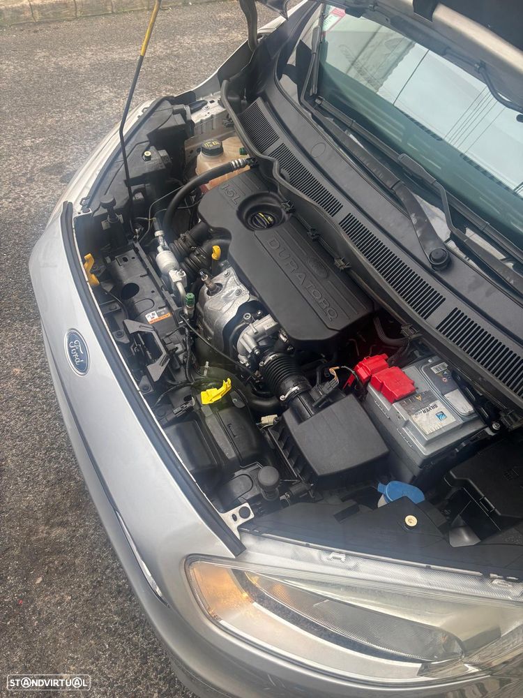 Ford Tourneo Courier 1.5 TDCi Titanium - 10