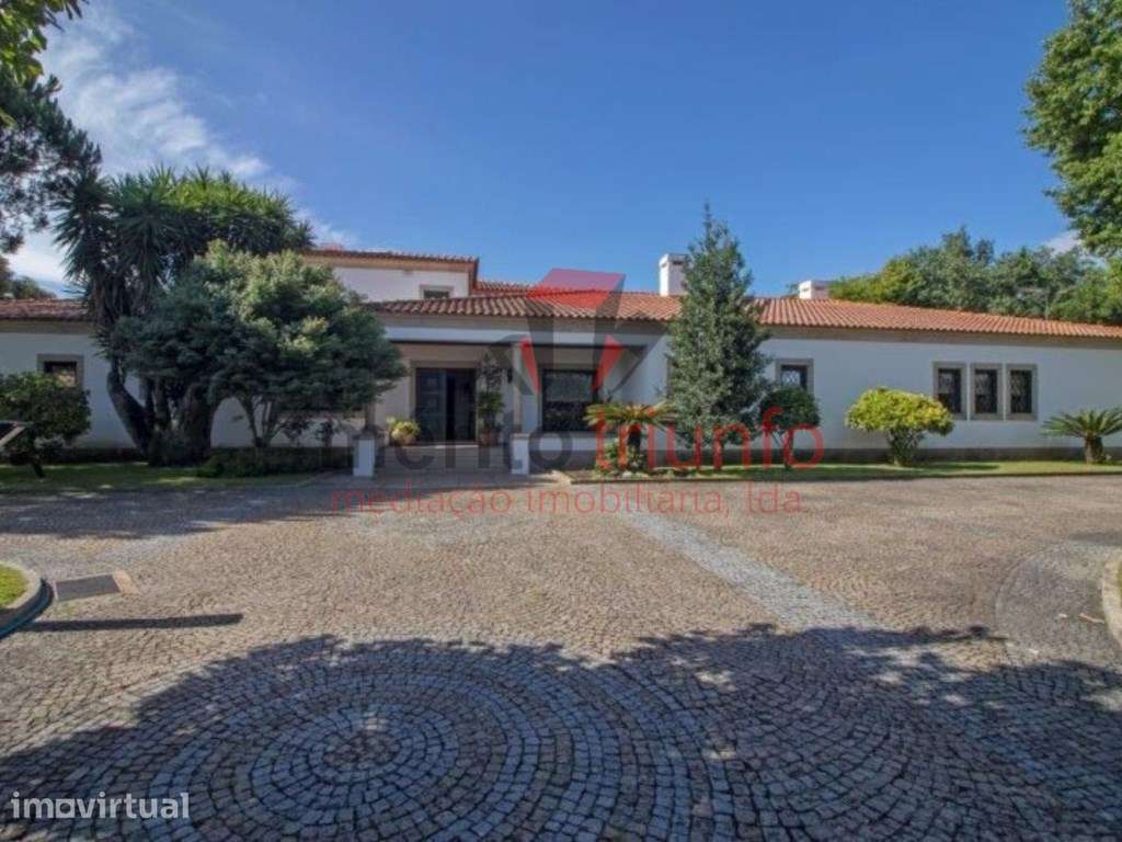 Casa de Luxo com Tipologia T5 a 20 min do Porto - Grande imagem: 2/47