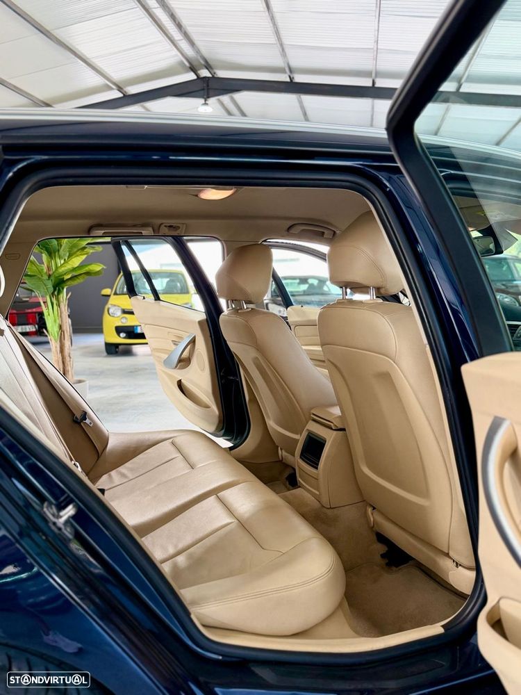 BMW 320 d Line Luxury - 12