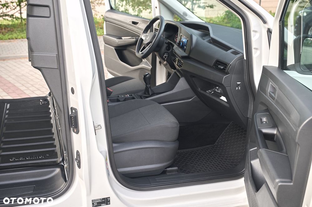 Volkswagen Caddy - 23