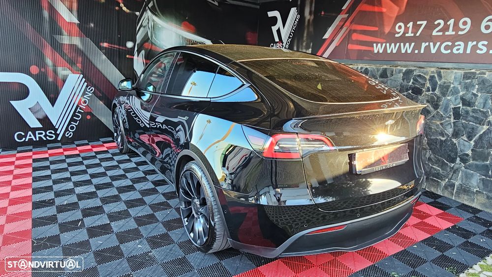 Tesla Model Y Performance Dual Motor AWD - 33