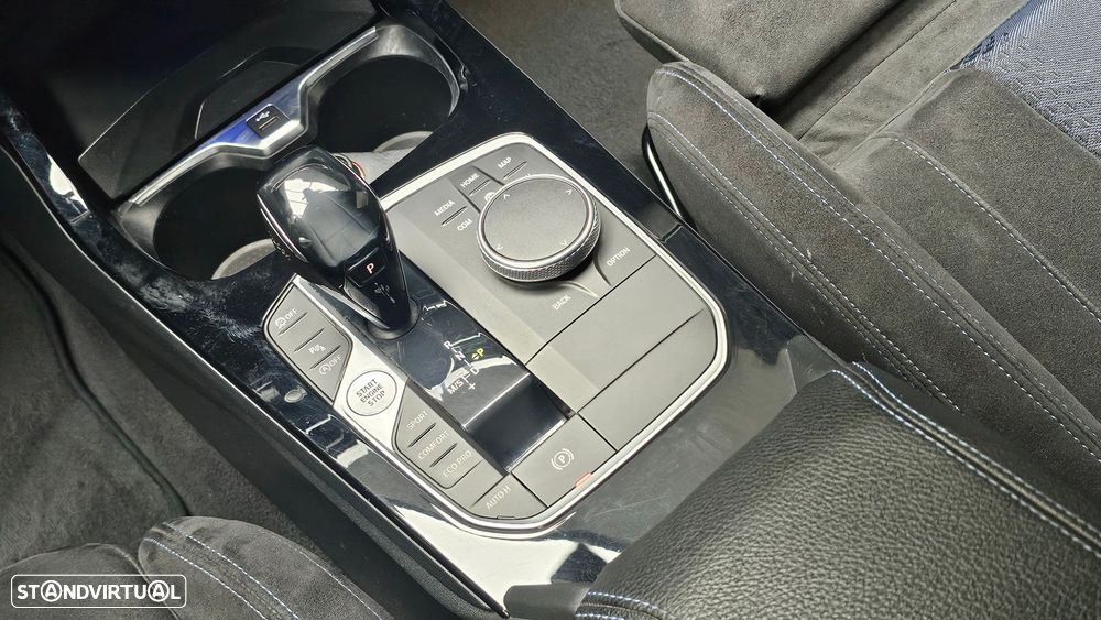 BMW 116 d Pack Desportivo M Auto - 18
