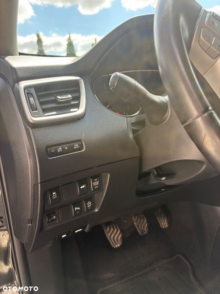 Nissan X-Trail 1.6 DCi Tekna 2WD - 26