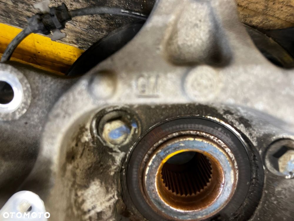 ZWROTNICA PIASTA TYŁ PRAWY CHEVROLET CAMARO VI SS 6.2 V8 16- - 6