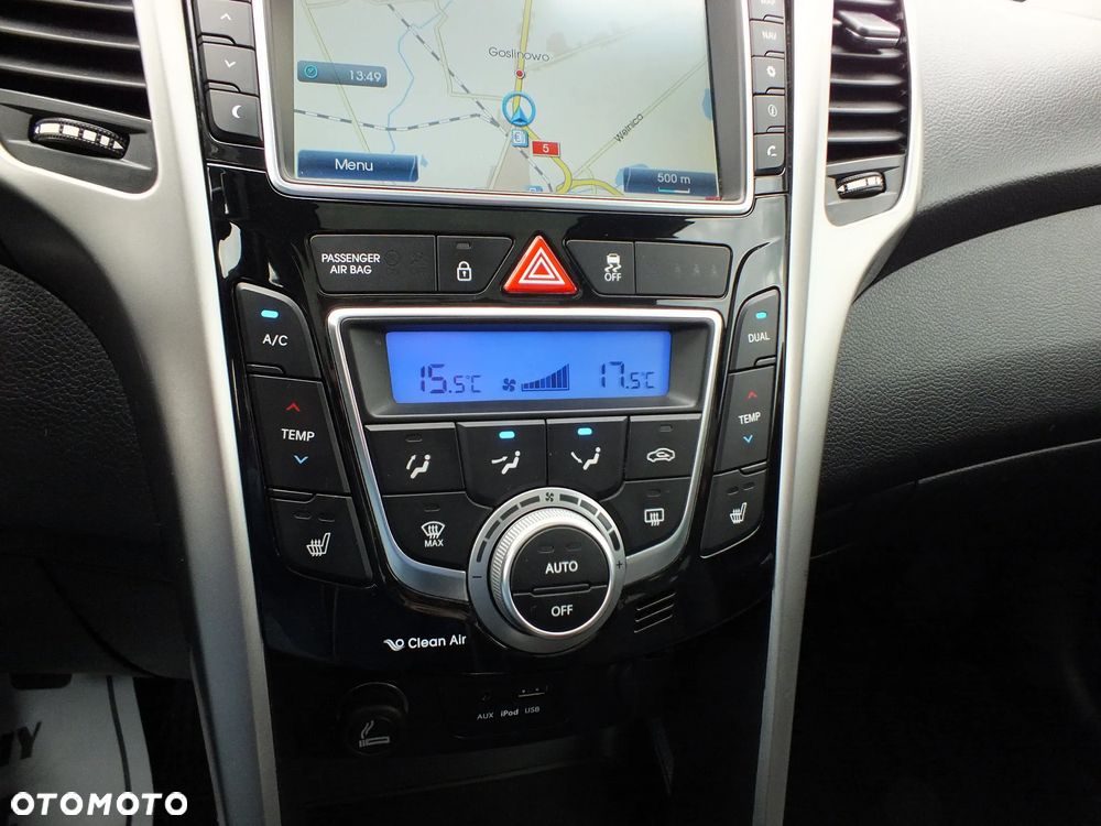 Hyundai i30 blue 1.6 GDI Passion - 11