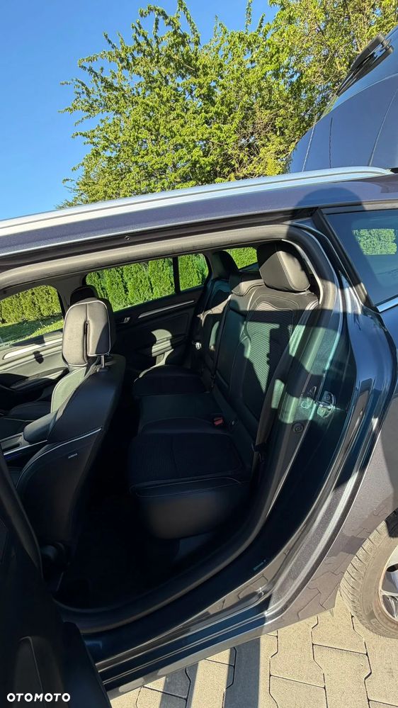 Renault Megane ENERGY TCe 130 EDC BOSE EDITION - 12