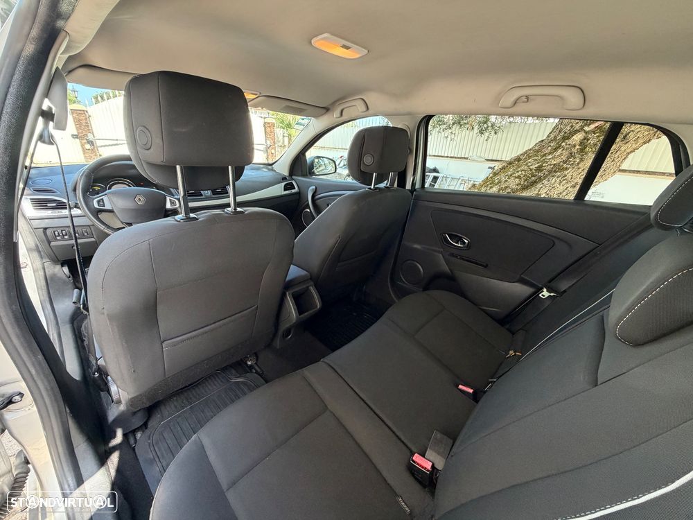 Renault Mégane Sport Tourer 1.5 dCi Dynamique - 8