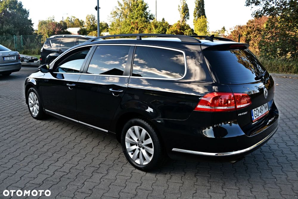 Volkswagen Passat Variant 2.0 TDI BlueMotion Technology DPF Comfortline - 11