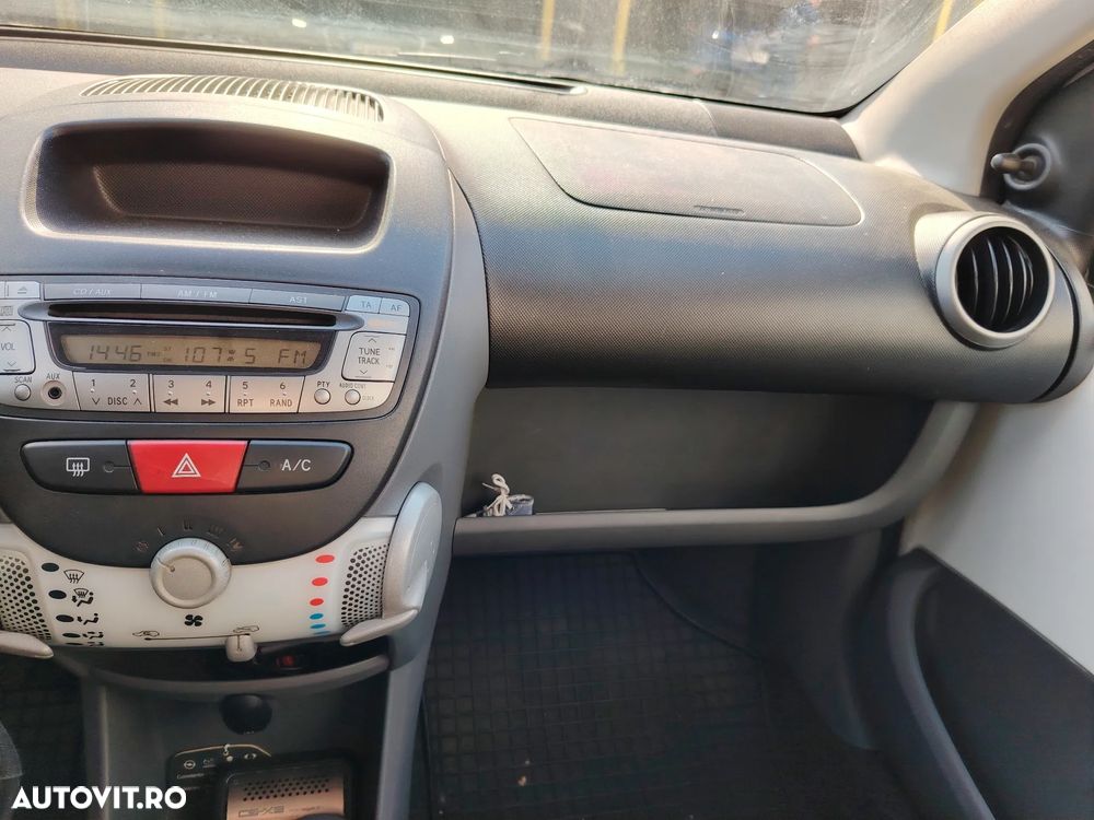 Toyota Aygo - 16
