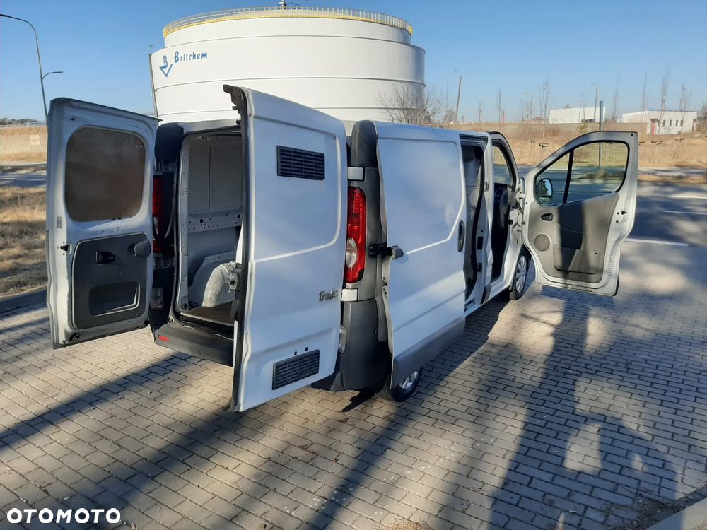 Renault TRAFIC - 11