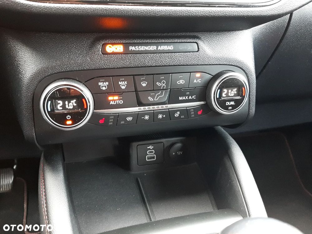 Ford Kuga 1.5 EcoBoost FWD ST-Line - 27
